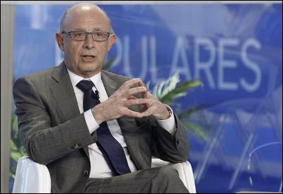 Montoro dice que se le da fatal subir los impuestos 1405011653962montoro-galdn