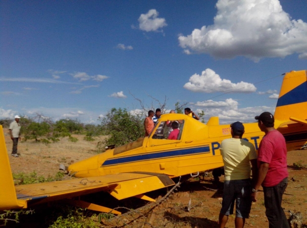 [Brasil] Avião colide em aterrissagem no Sertão pernambucano 0647695e4d9b0fb6159efd72598e2ae8