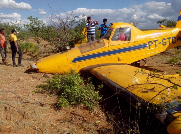 [Brasil] Avião colide em aterrissagem no Sertão pernambucano 7283d38bb5aef9c56fcdce2319d44f45