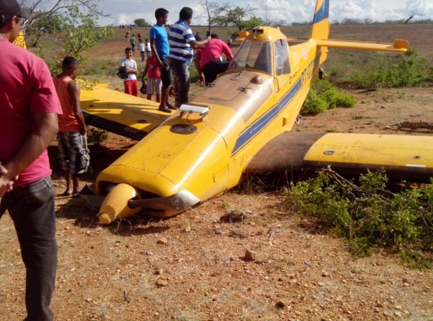 [Brasil] Avião colide em aterrissagem no Sertão pernambucano 78710bac5b8c61c0b9978a10b650ae5f