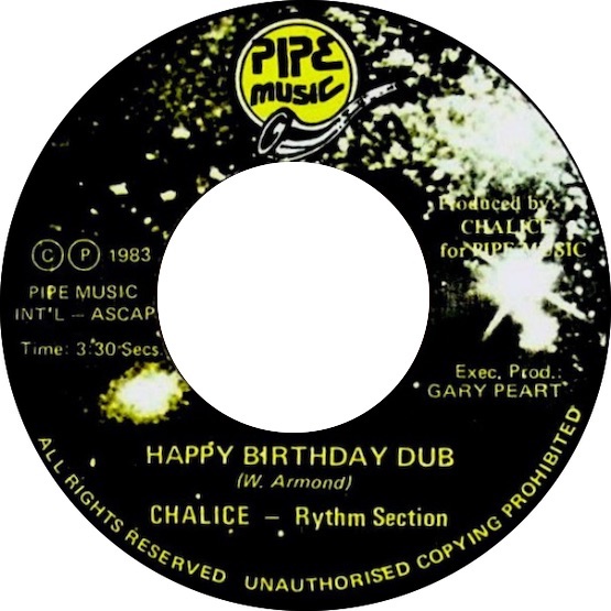 Deux anniversaires d'importance ce jour  Home-t-four-happy-birthday-dub-pipe-music