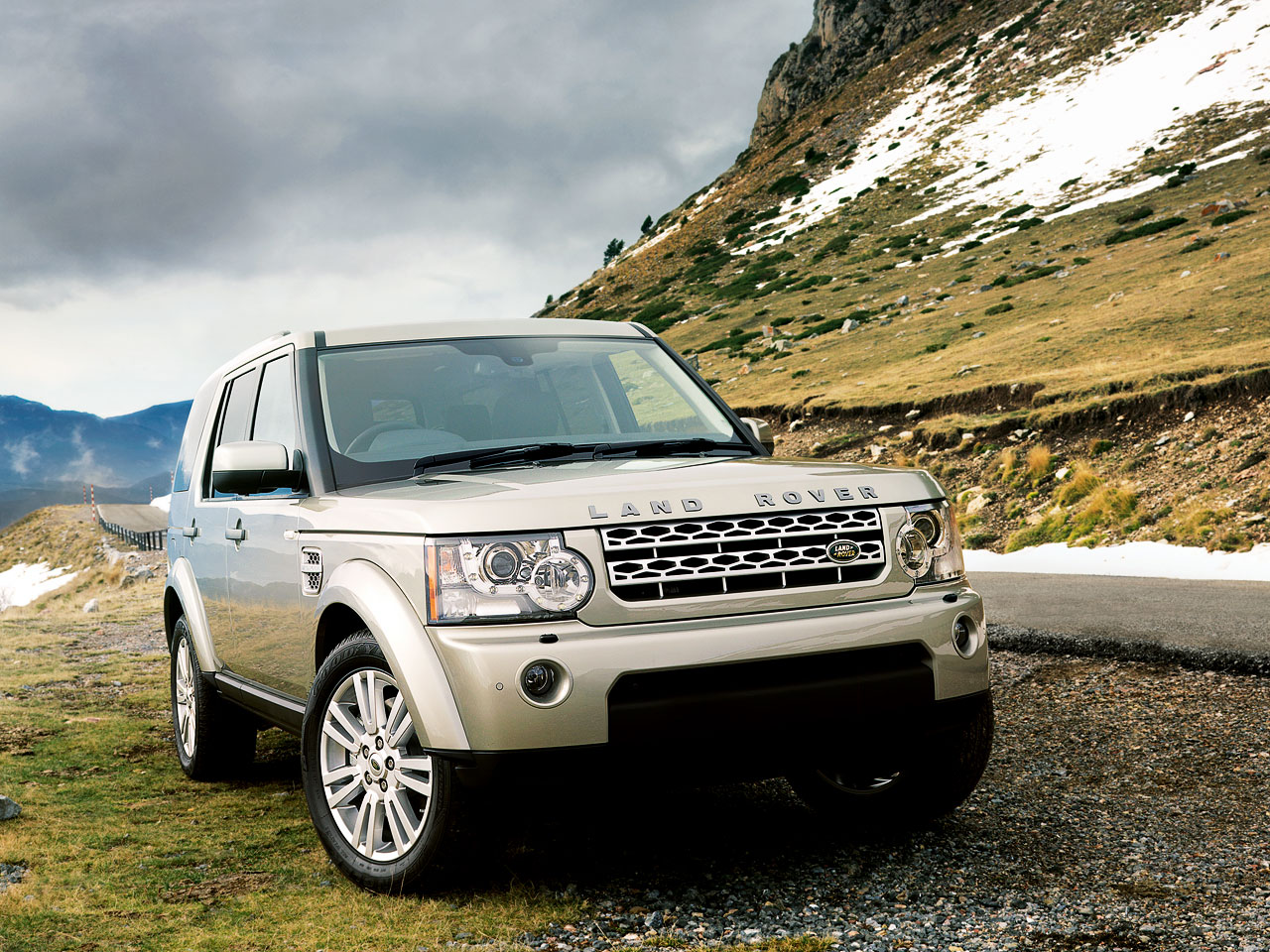 Land Rover Discovery 2010 تـــــ ح ـــفة Wplandroverdiscovery2010-11223-020-f