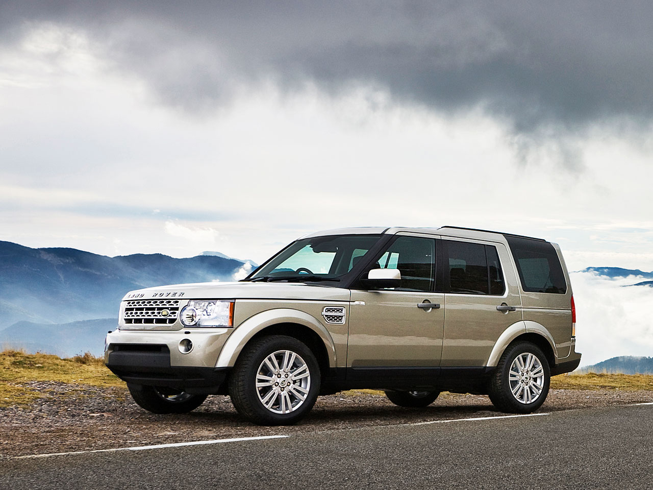 Land Rover Discovery 2010 تـــــ ح ـــفة Wplandroverdiscovery2010-11223-040-f