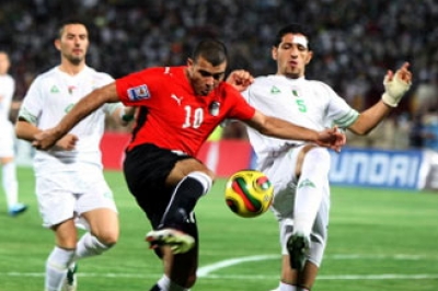 الفيفا يرفض اعادة لقاء مصر والجزائر في السودان 0688983775