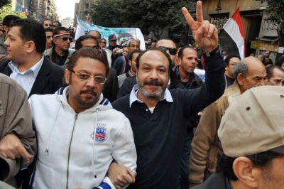 صور ممثلي مصر بعد انتصار ثورة 25 يناير وكيفية فرحهم 38928398611