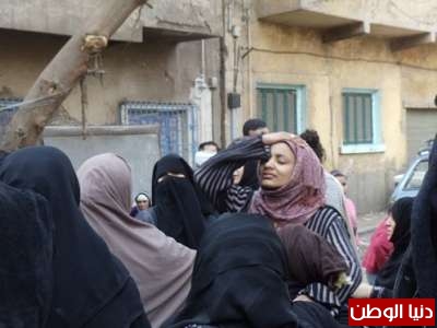 أهالي مجزرة بورسعيد يودعون 51 شهيد أمام مشرحة زينهم ... صور 3909788837