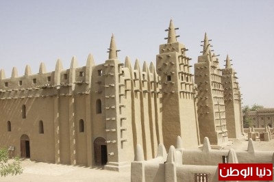 بالصور ..«مسجد جينيه الكبير»أكبر مبنى من الطوب في العالم 3909863470