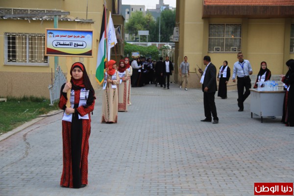 شاهد بالصور ..حفل تخريج فوج الإستقلال من جامعة الأزهر بمدينة غزة منقول 3910036574