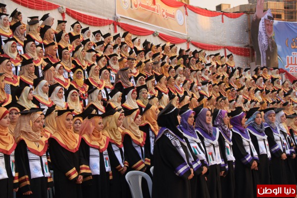 شاهد بالصور ..حفل تخريج فوج الإستقلال من جامعة الأزهر بمدينة غزة منقول 3910036661