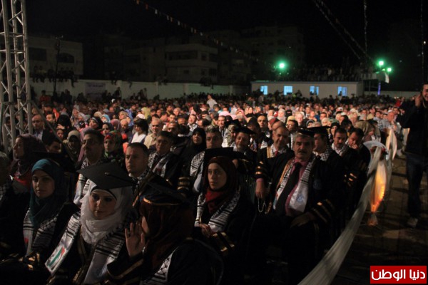 شاهد بالصور ..حفل تخريج فوج الإستقلال من جامعة الأزهر بمدينة غزة منقول 3910036728