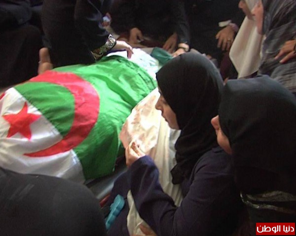 الدم الجزائري يختلط بالفلسطيني 3910224209