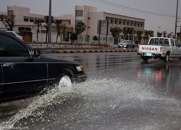 البرد يغزو السعودية 3910339443