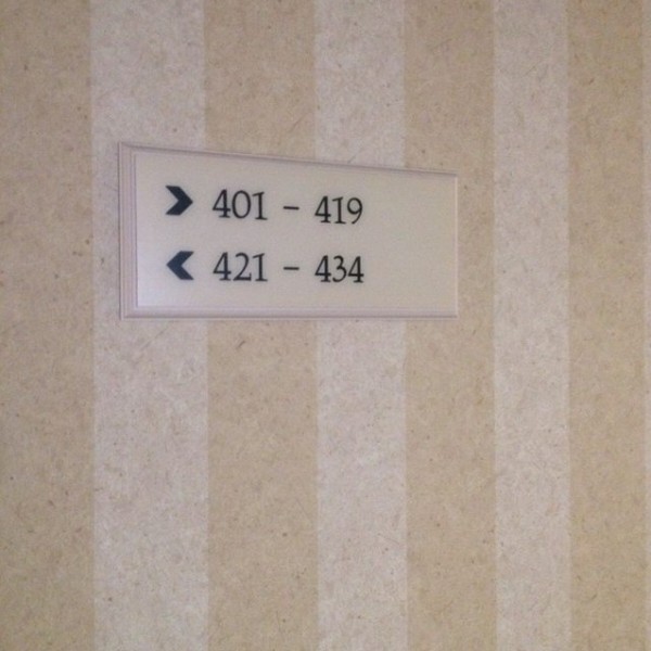 سر عدم وجود الغرفة "420" في الفنادق 3910626149