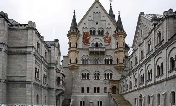 قصر نويشفانشتاين في ألمانيا 3910686246