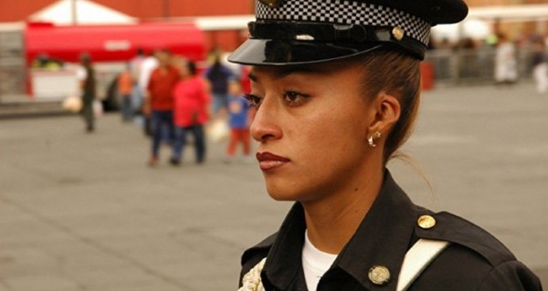 . أجمل النساء في شرطة 14 دولة حول العالم 3910689376