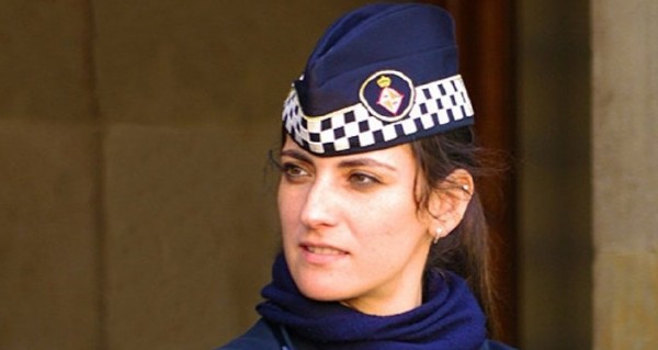 . أجمل النساء في شرطة 14 دولة حول العالم 3910689378