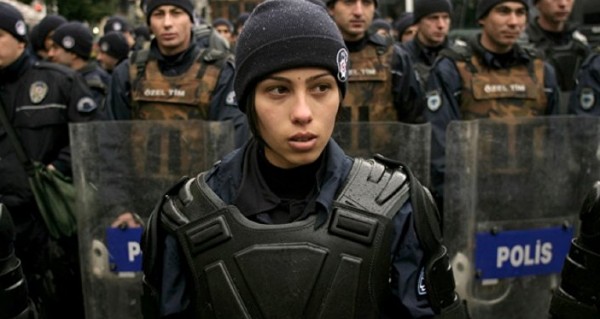 . أجمل النساء في شرطة 14 دولة حول العالم 3910689379