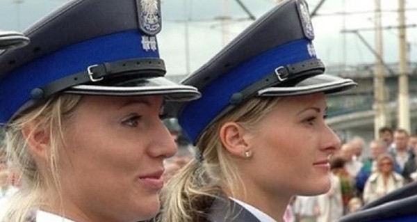 . أجمل النساء في شرطة 14 دولة حول العالم 3910689383