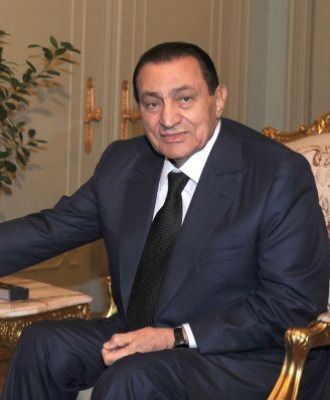تفاصيل مثيرة في الساعات الأخيرة للرئيس مبارك في الحكم 3892605324
