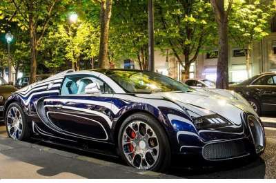 الفرنسيون يتسابقون لرؤية أفخم سيارة لثري سعودي ..صور 9998324604