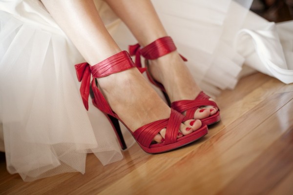 حذاء أحمر يوم زفافك 9998655770
