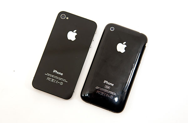 Apple's iPhone 4: Thoroughly Reviewed Vs3gs