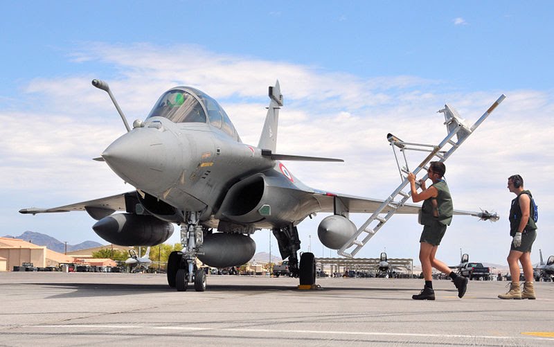 [Internacional] França se diz ansiosa Rafale_9