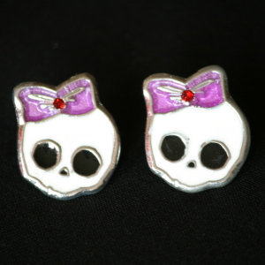Picture Association Game - Page 21 911512_girly_skull_studs