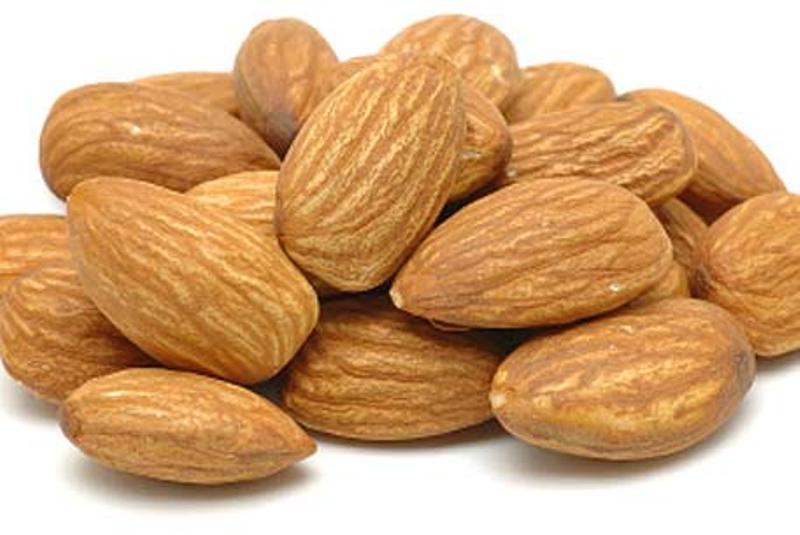 أكل اللوز لتنحيف الجسم وتخفيض الكولسترول 0almonds