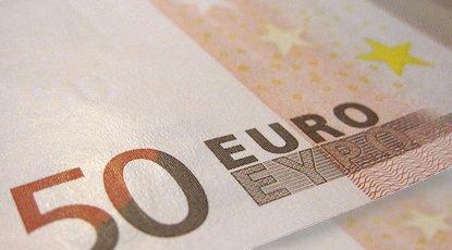 تدهور المعنويات الإقتصادية بمنطقة اليورو 0EU_Euro_Banknotes_forex_v2-Flickr_Images-of-Money