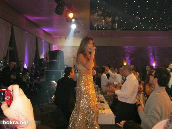 صور نوال الزغبي في حفلة راس السنه 2011 Lsa3ad-5405e88bef