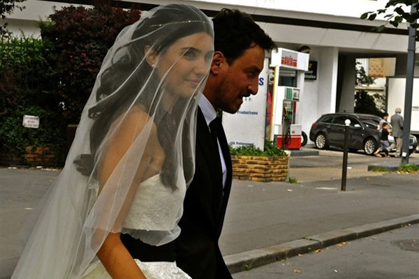 الممثلة التركية "عاصي"و لميس  تحتفل بزفافها في باريس! 1