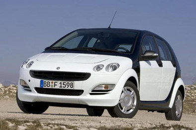 Votre humeur du jour - Page 6 S1-Smart-Forfour-1-0-64-ch-moins-bien-equipee-mais-moins-chere-8431