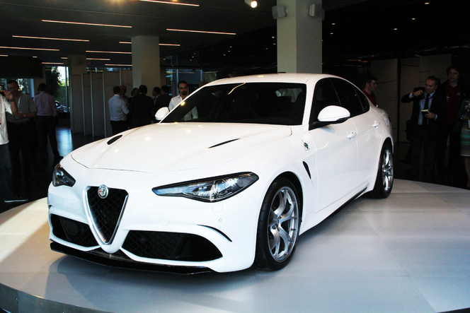 >>>Topic Sans Fin<<< (salon de discussion) - Page 30 S1-Presentation-video-Alfa-Romeo-Giulia-le-phoenix-357101