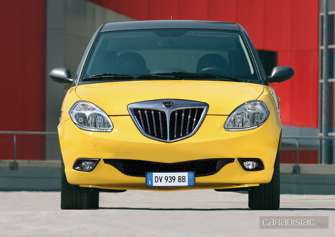 [Lancia] Ypsilon Versus S1-Lancia-Ypsilon-une-si-longue-attente-Une-si-longue-vie-205670