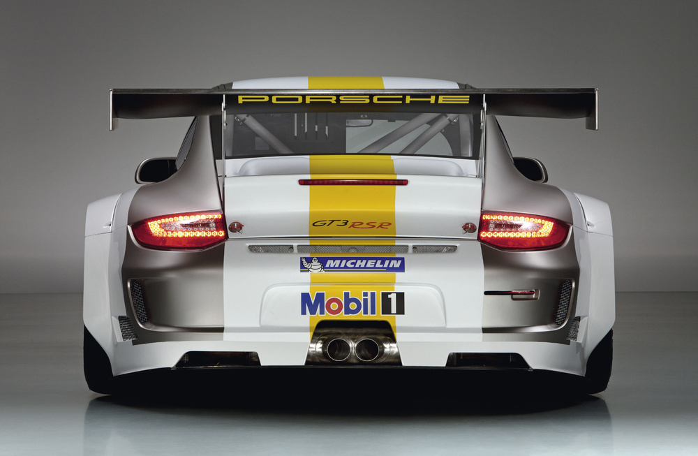 Divers. - Page 2 S0-Porsche-presente-sa-nouvelle-911-GT3-RSR-207005