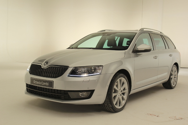 Une concurrente de l'O3 Combi S7-Exclusivite-Caradisiac-Presentation-video-de-la-Skoda-Octavia-3-Combi-286610