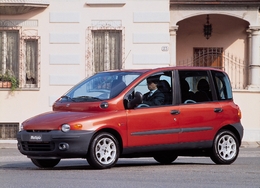 Le topic des voitures moches ^^ S5-Fiat-Multipla-40076