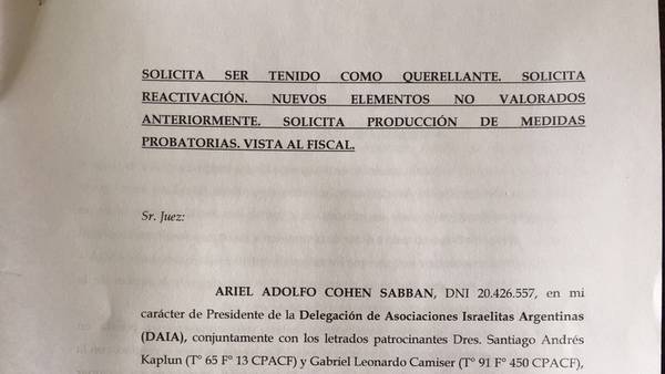 Hallan muerto a Alberto Nisman, el fiscal que denunció a la presidenta de Argentina - Página 15 Presentacion-DIA-denuncia-Cristina_CLAIMA20160802_0082_28