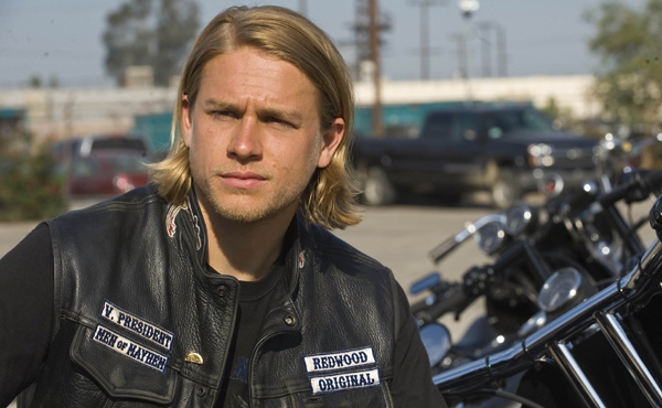 Aiden White Charlie-hunnam-sons-of-anarchy-600-370