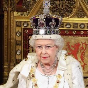  اليزابيث queen Queen_elizabeth_1330423