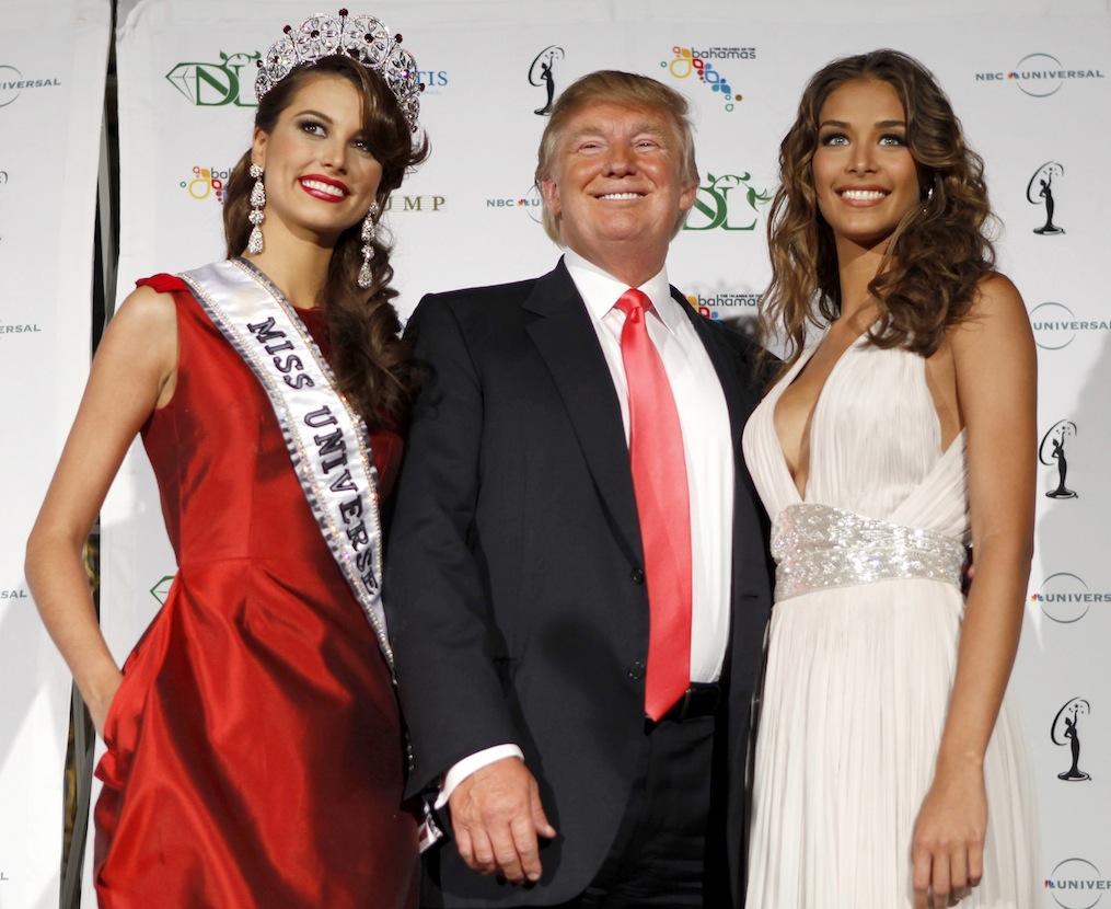 Donald Trump junto a sus reinas Women-miss-universe-donald-trump-attraction