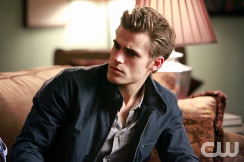 The Vampire Diaries - Page 25 00566500a14