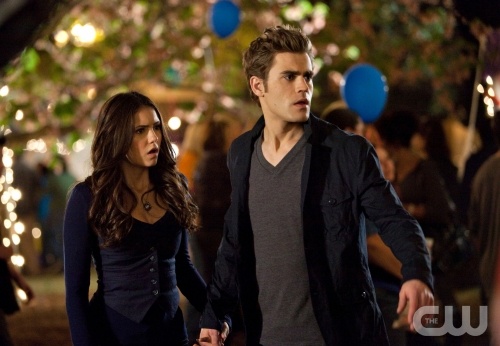 The Vampire Diaries - Page 18 00578840144