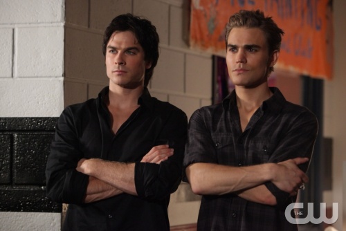 The Vampire Diaries - Page 16 00586190845