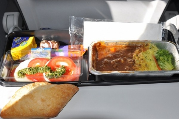 Makanan di Pesawat Enak atau Tidak, Cek Dulu Situs Ini 192736_airlinemealsnet4lufthansa