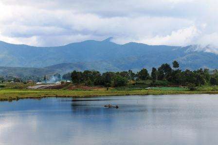 Ini Dia 3 Danau Paling Cantik di Sumbar 100738_danauatasharrismaci