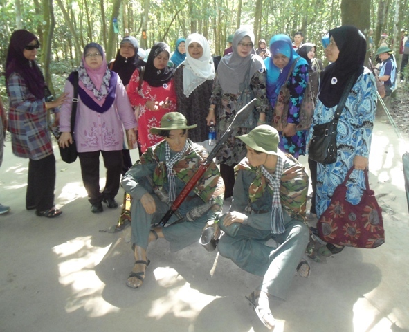 Blusukan di Gua Tentara Vietkong 180822_turismalaysiadicuchitunnel