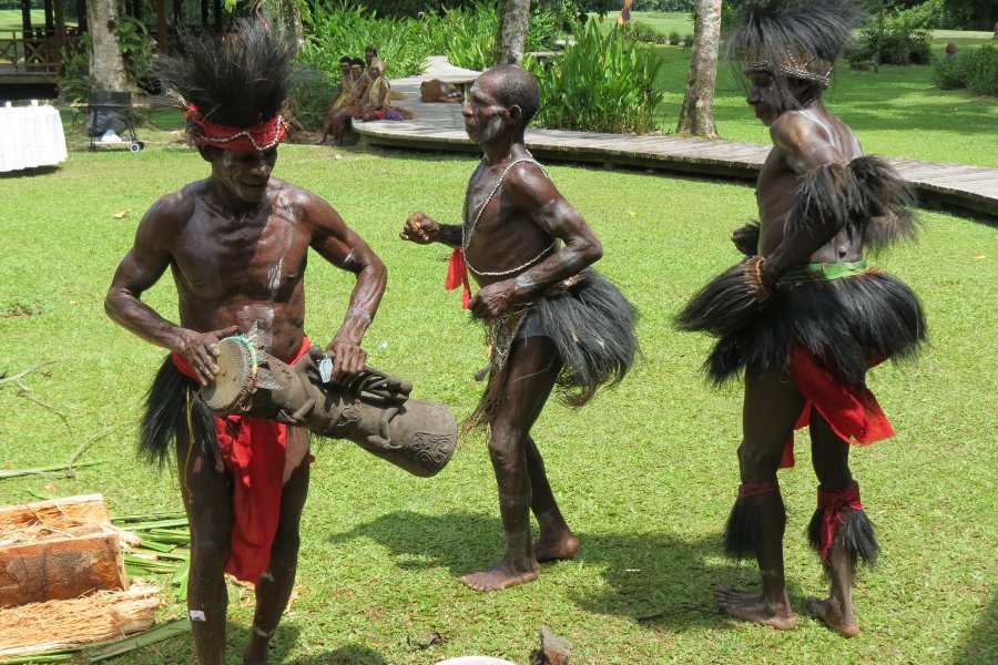 Ada Ritual Berdarah di Papua! 133226_tifa5