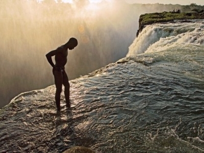 Zambia Punya Kolam Renang Setan? 193237_kolam2